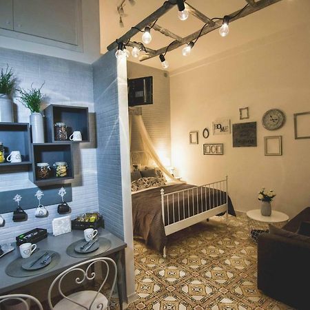 Elegant B&B - Il Vicolo Storico Salerno Luaran gambar