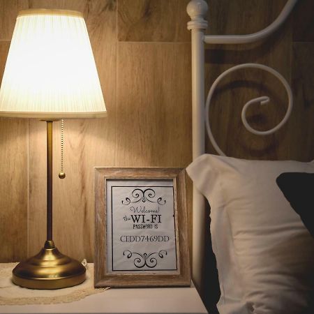 Elegant B&B - Il Vicolo Storico Salerno Luaran gambar
