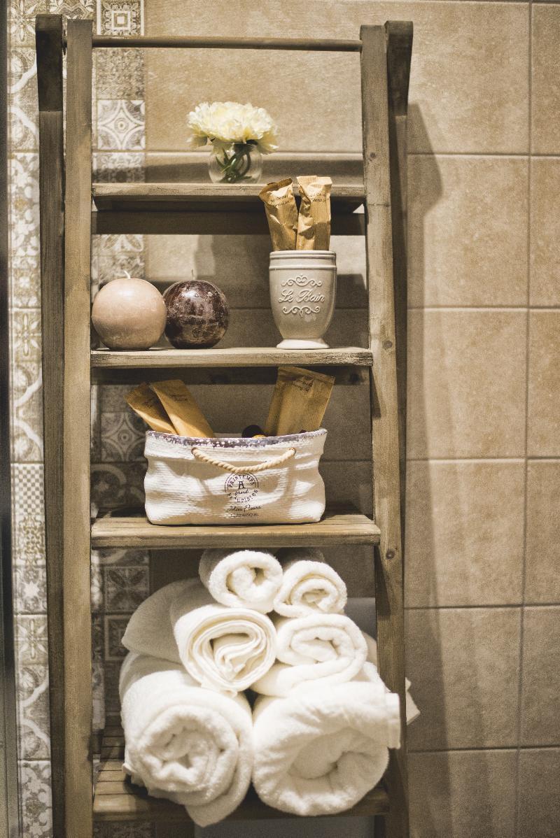 Elegant B&B - Il Vicolo Storico Salerno Luaran gambar