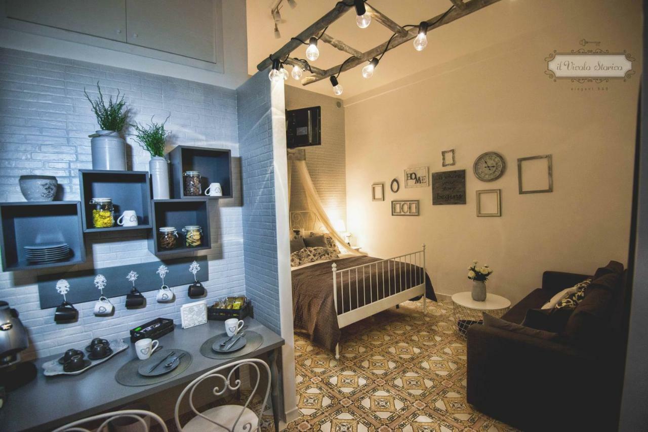Elegant B&B - Il Vicolo Storico Salerno Luaran gambar