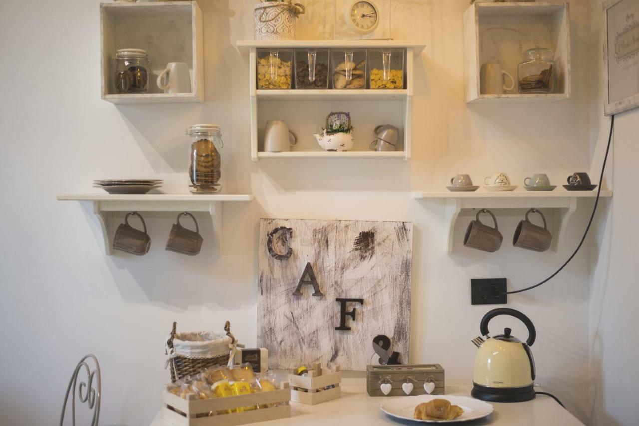 Elegant B&B - Il Vicolo Storico Salerno Luaran gambar