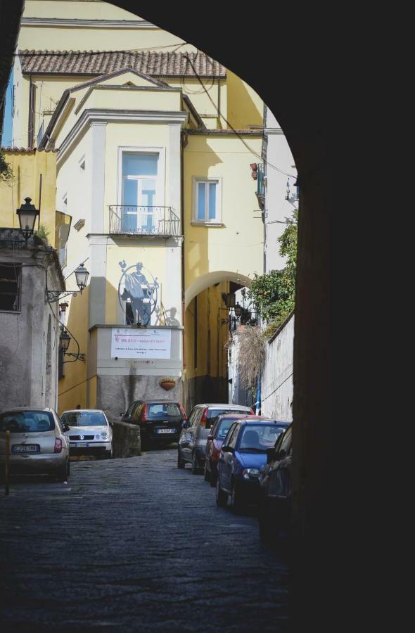 Elegant B&B - Il Vicolo Storico Salerno Luaran gambar